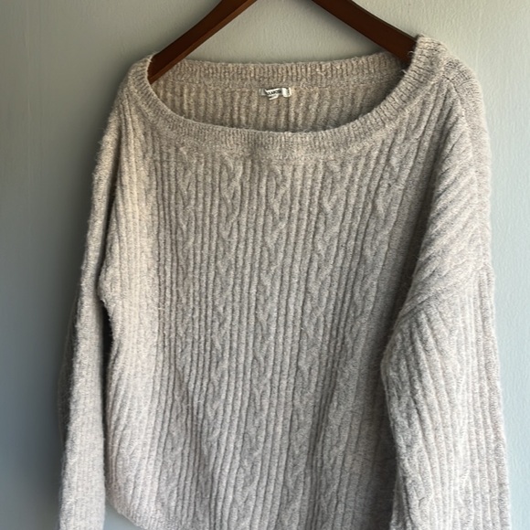 Tularosa blush beige soft cableknit sweater - Picture 4 of 7